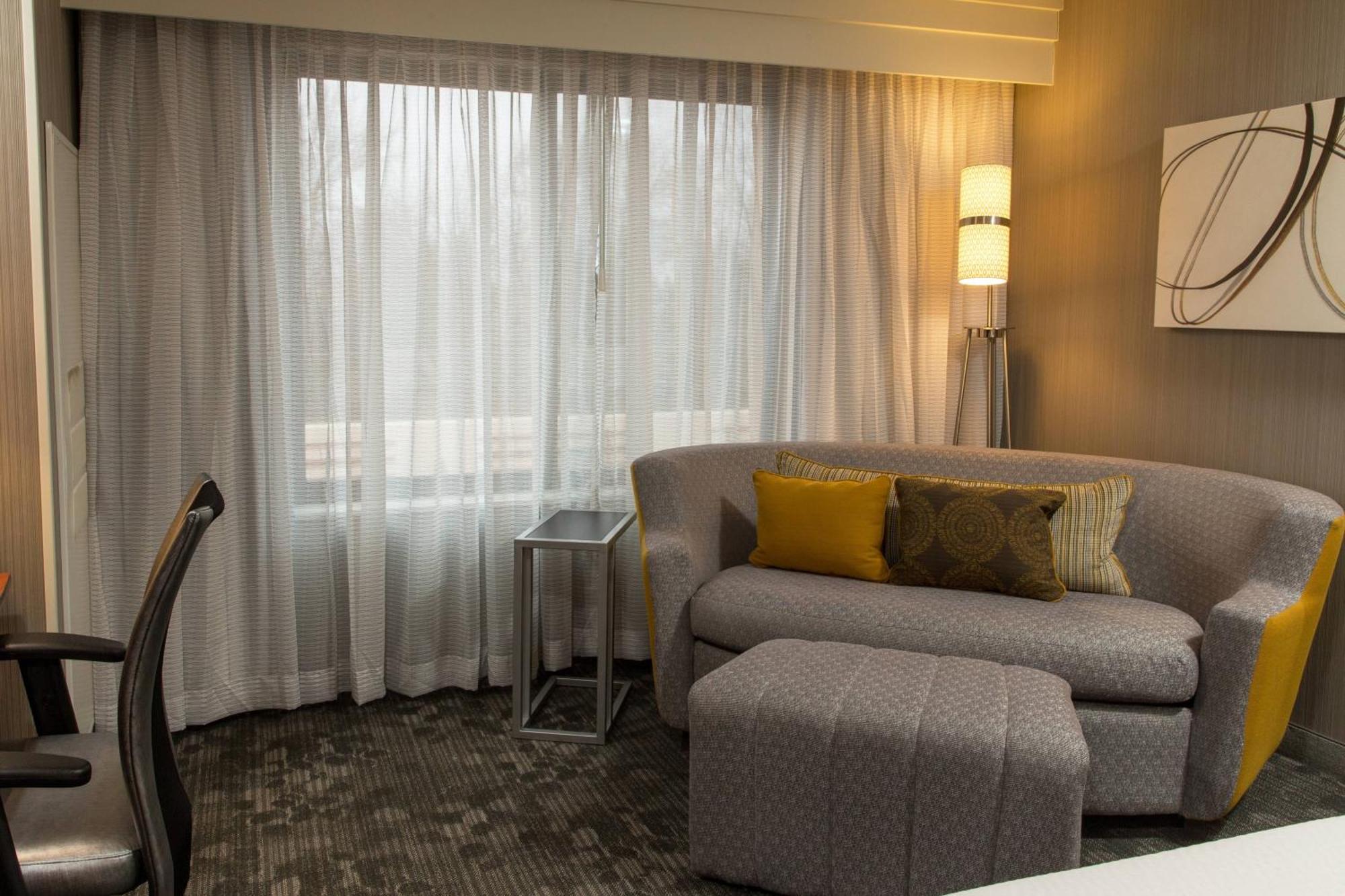 Courtyard By Marriott Lafayette Hotel Buitenkant foto