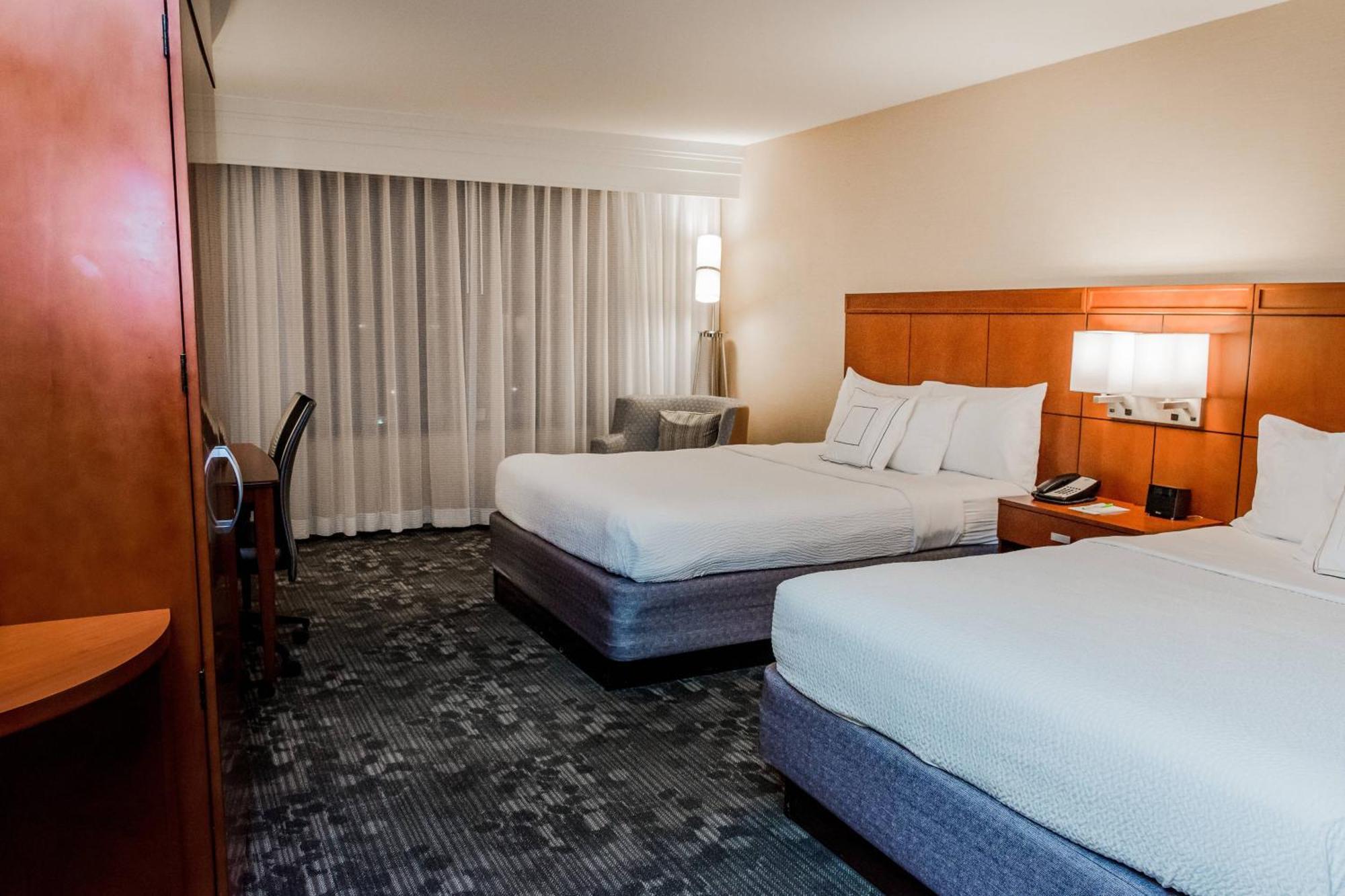 Courtyard By Marriott Lafayette Hotel Buitenkant foto