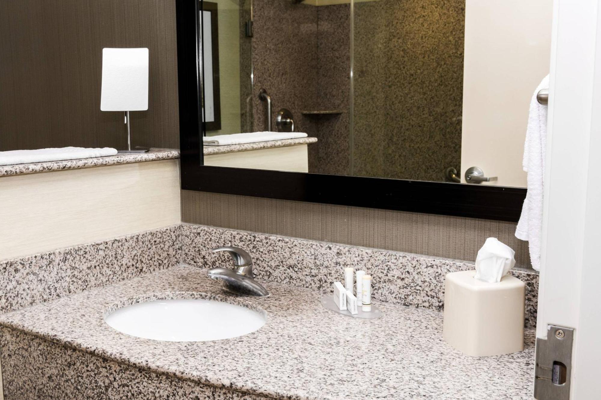 Courtyard By Marriott Lafayette Hotel Buitenkant foto