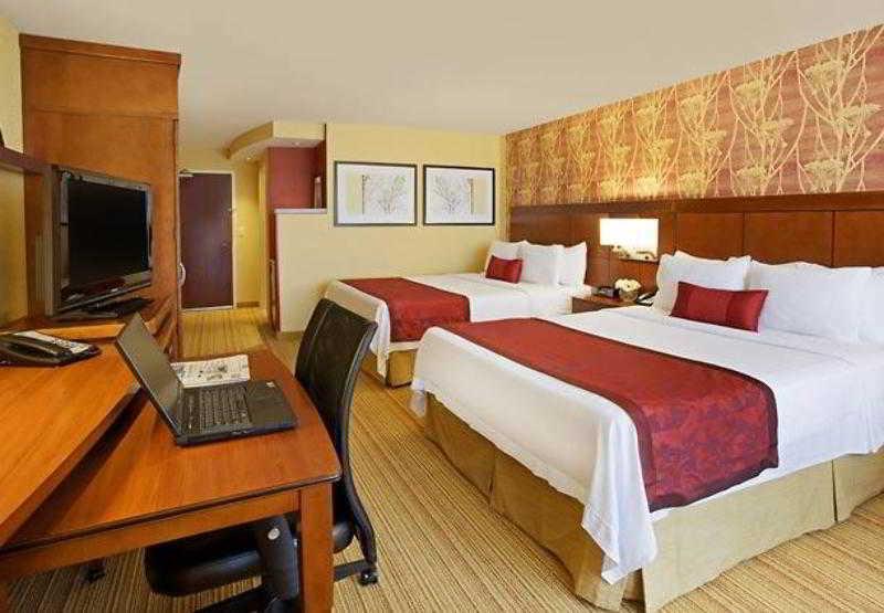 Courtyard By Marriott Lafayette Hotel Buitenkant foto