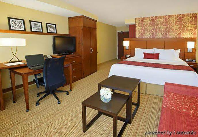 Courtyard By Marriott Lafayette Hotel Buitenkant foto